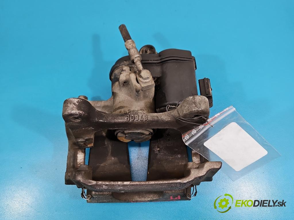 Audi Q7 2015- 3.0 TFSI CRE: 333KM: automatic 245 kW 2995 cm3 5- brzdič zadné pravý 4M0406CD (Kľučka dverí ostatné)