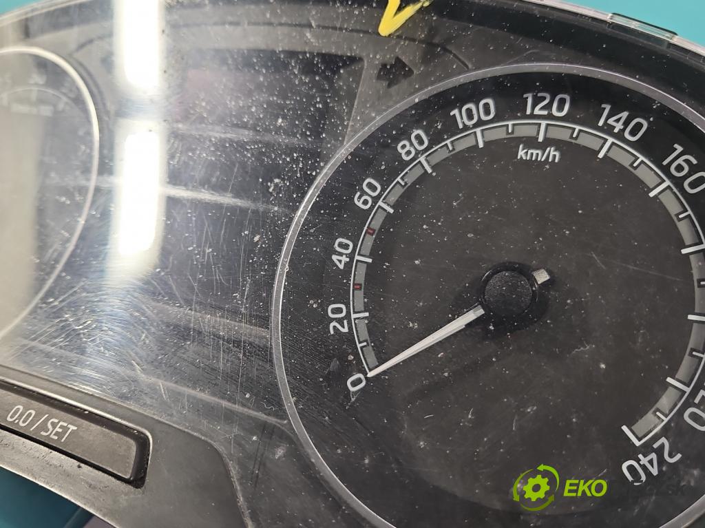 Skoda Rapid 2012-2019 1.4 tdi 90 HP manual 66 kW 1422 cm3 5- prístrojovka/ budíky 5JA920701B (Prístrojová doska)