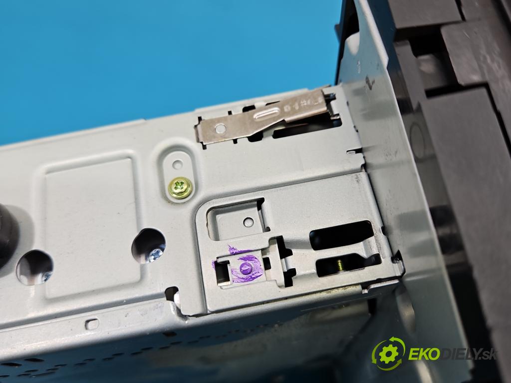 Skoda Rapid 2012-2019 1.4 tdi 90 HP manual 66 kW 1422 cm3 5- Radio originál 5JA035871C