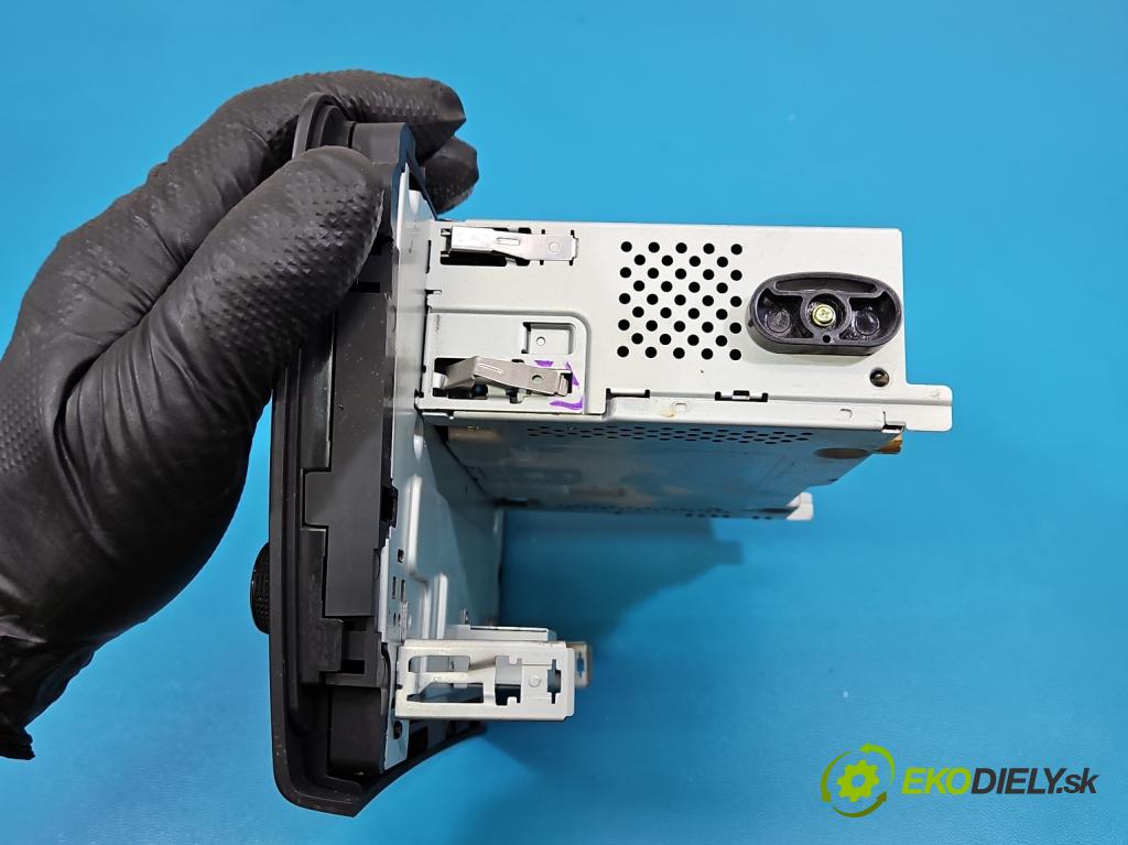 Skoda Rapid 2012-2019 1.4 tdi 90 HP manual 66 kW 1422 cm3 5- Radio originál 5JA035871C