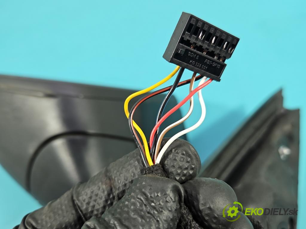 Skoda Octavia III 2013- 1.5 TSI 150 HP manual 110 kW 1498 cm3 5- zrkadlo ľavé  (Kľučka dverí ostatné)