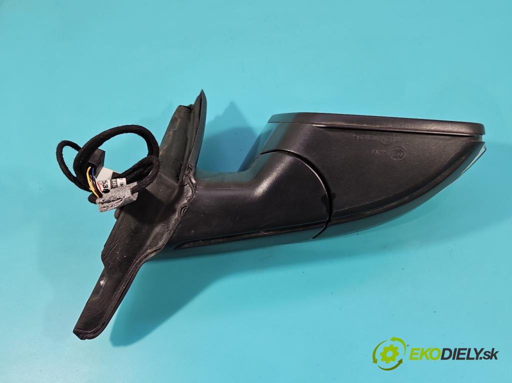 Skoda Octavia III 2013- 1.5 TSI 150 HP manual 110 kW 1498 cm3 5- zrkadlo pravé 5E0957538A (Kľučka dverí ostatné)