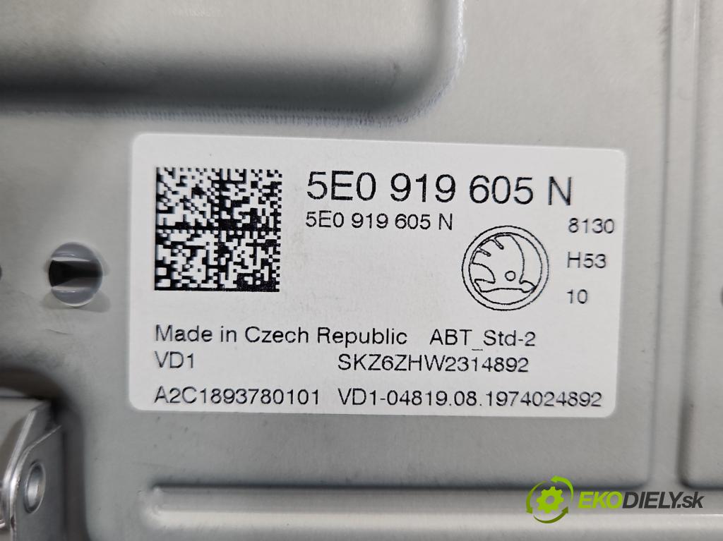 Skoda Octavia III 2013- 1.5 TSI 150 HP manual 110 kW 1498 cm3 5- Radio originál 5E0919605N