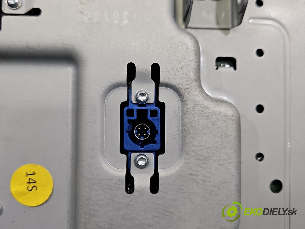 Skoda Octavia III 2013- 1.5 TSI 150 HP manual 110 kW 1498 cm3 5- Radio originál 5E0919605N