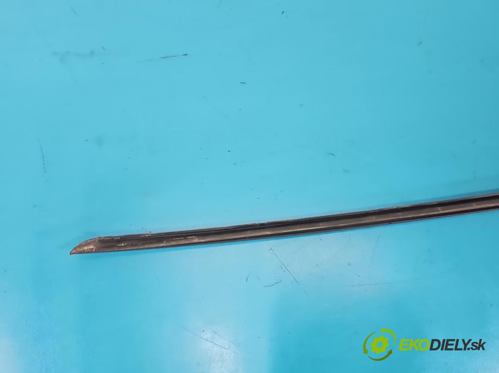 Audi Q7 2015- 3.0 TFSI CRE 333KM: automatic 245 kW 2995 cm3 5- lišta Okna: čelní: pravé 4M0854328