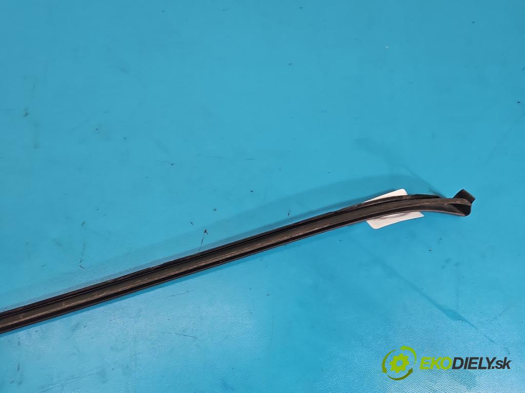 Audi Q7 2015- 3.0 TFSI CRE 333KM: automatic 245 kW 2995 cm3 5- lišta Okna: čelní: pravé 4M0854328