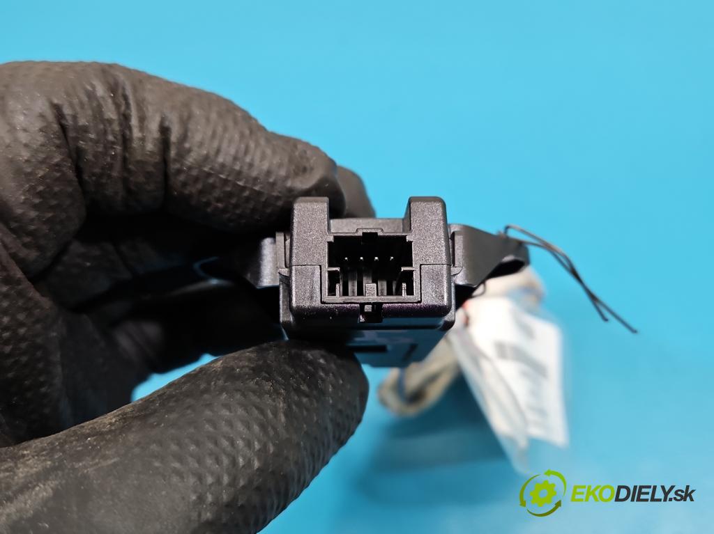 Audi Q7 2015- 3.0 TFSI CRE: 333KM: automatic 245 kW 2995 cm3 5- riadiaca jednotka ostatné 4M0947293