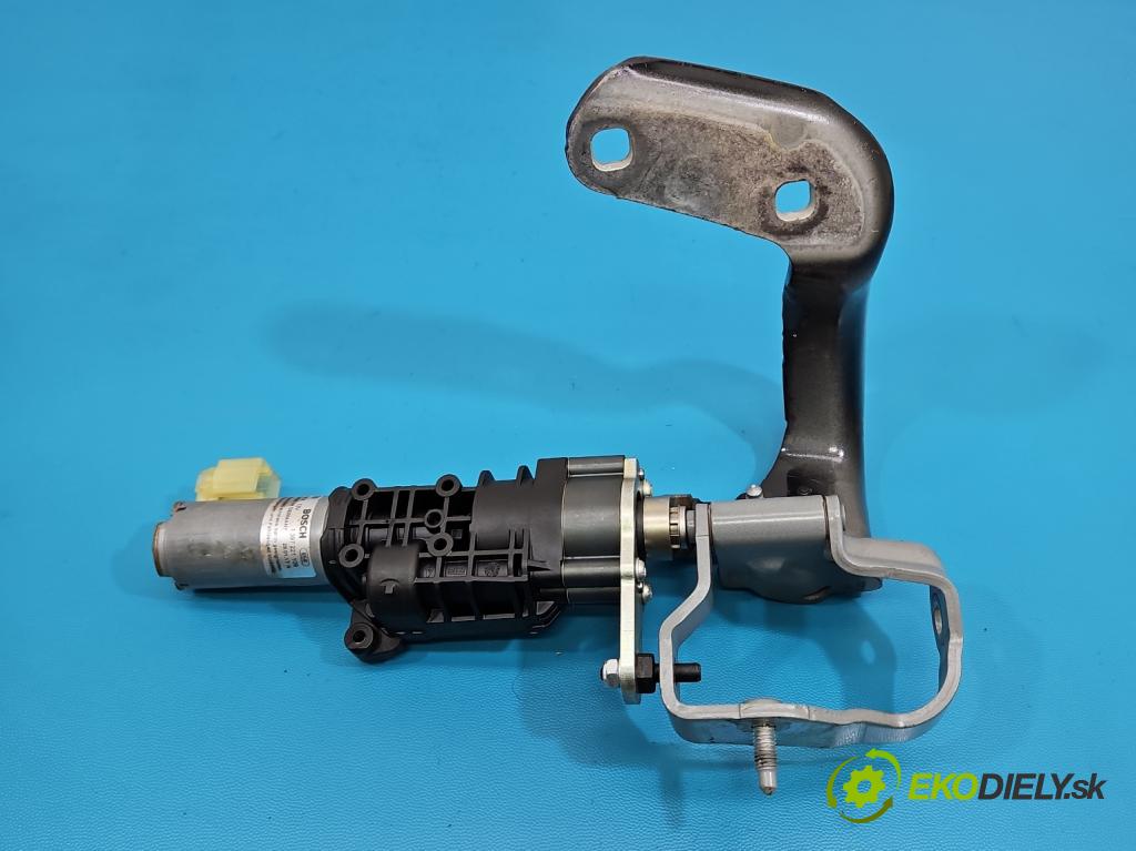 Audi Q7 2015- 3.0 TFSI CRE: 333KM: automatic 245 kW 2995 cm3 5- Aktuátor: kufrové dvere ľavý 4M0827851A