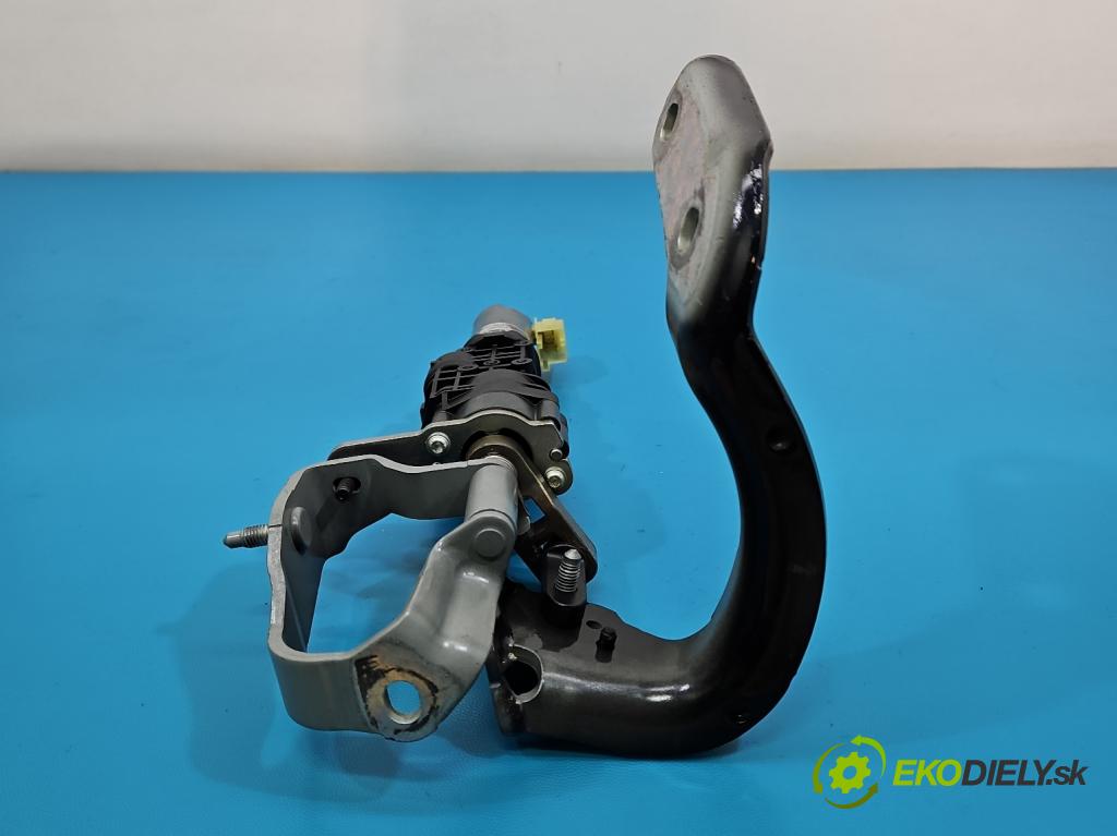 Audi Q7 2015- 3.0 TFSI CRE: 333KM: automatic 245 kW 2995 cm3 5- Aktuátor: kufrové dvere ľavý 4M0827851A