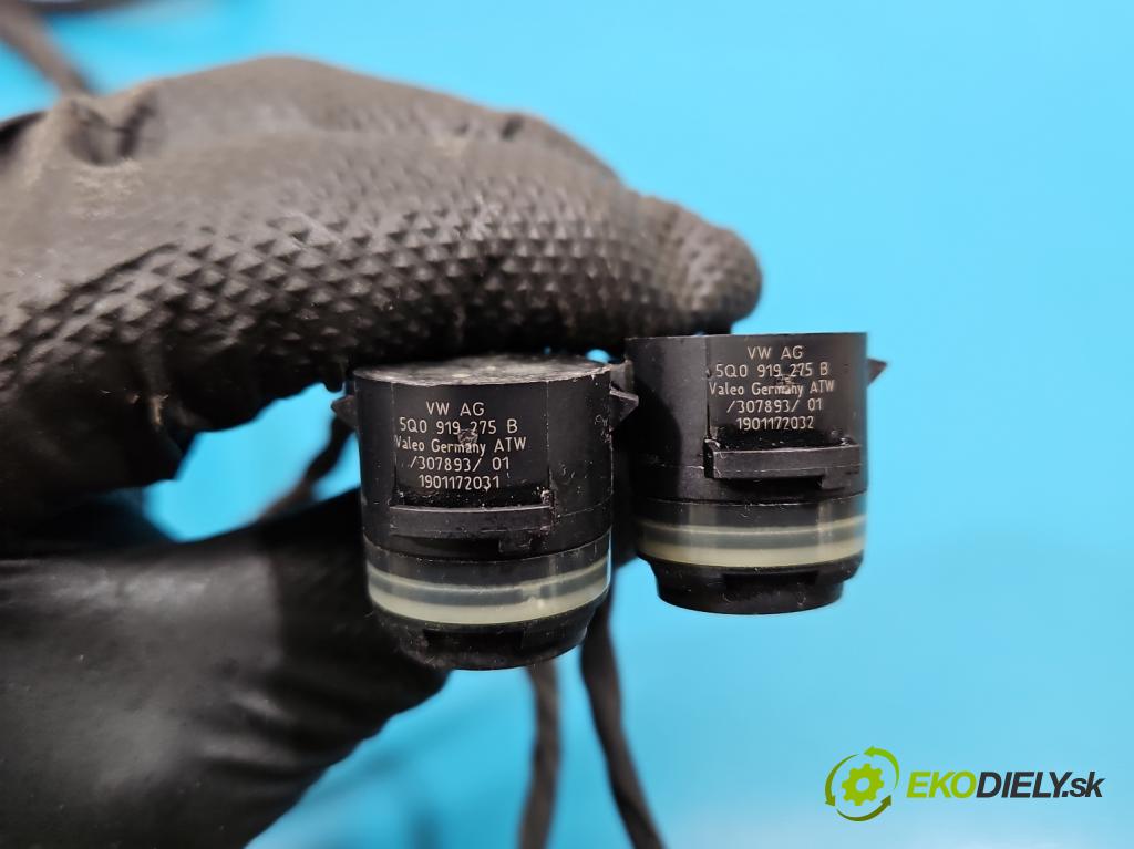 Audi Q7 2015- 3.0 TFSI CRE: 333KM: automatic 245 kW 2995 cm3 5- snímač parkovaní: 4M0971104AK