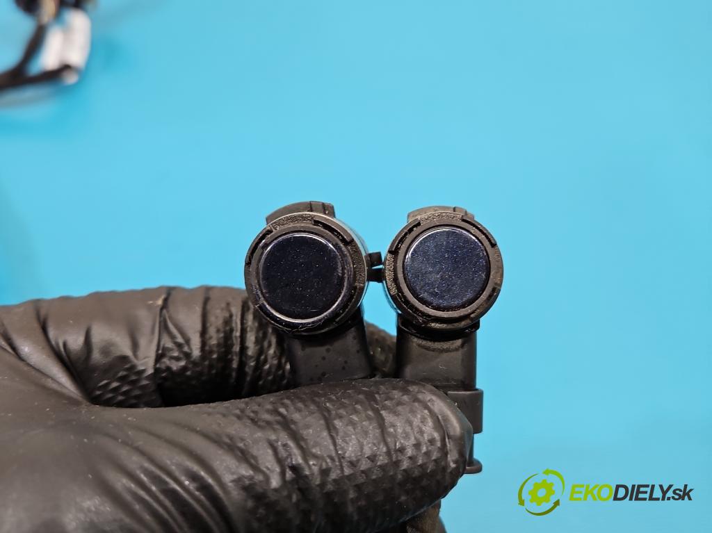 Audi Q7 2015- 3.0 TFSI CRE: 333KM: automatic 245 kW 2995 cm3 5- snímač parkovaní: 4M0971104AK