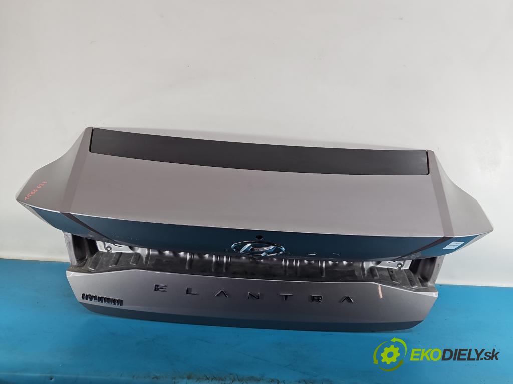 Hyundai Elantra VII 2020- 1.6 16V manual 90.2 kW 1598 cm3 4- zadní kufrové dveře  (Zadní kapota (kufr))