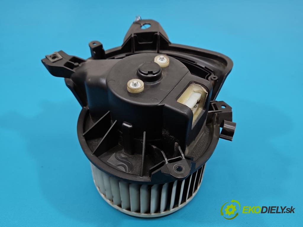 Fiat Punto Grande 1.3 jtd 90 HP manual 66 kW 1248 cm3 5- ventilátor vzduchu 5D3330100