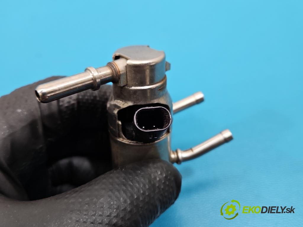 Mercedes E W213 2016-2023 2.0 CDI 194KM: automatic 143 kW 1950 cm3 4- vstrek A0004904100 (Vstrekovač paliva)