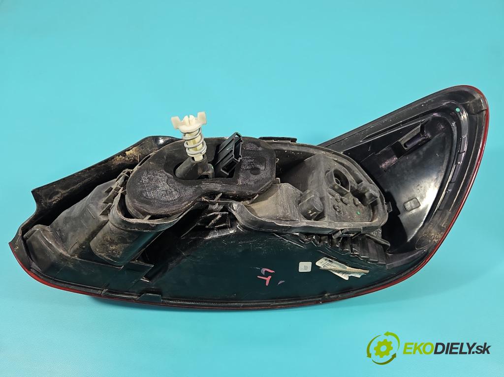 Vw Scirocco II 2008-2017 1.4 TSI 122 HP manual 90 kW 1390 cm3 3- svetlo / reflektor zadné ľavé 1K8945095M (Kľučka dverí ostatné)