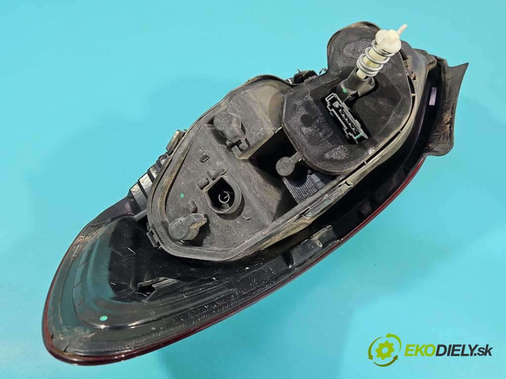 Vw Scirocco II 2008-2017 1.4 TSI 122 HP manual 90 kW 1390 cm3 3- svetlo / reflektor zadné ľavé 1K8945095M (Kľučka dverí ostatné)