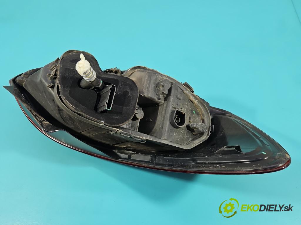 Vw Scirocco II 2008-2017 1.4 TSI 122 HP manual 90 kW 1390 cm3 3- svetlo / reflektor zadné pravé 1K8945096M (Kľučka dverí ostatné)