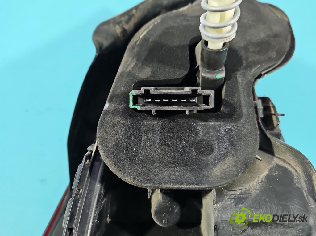 Vw Scirocco II 2008-2017 1.4 TSI 122 HP manual 90 kW 1390 cm3 3- svetlo / reflektor zadné pravé 1K8945096M (Kľučka dverí ostatné)