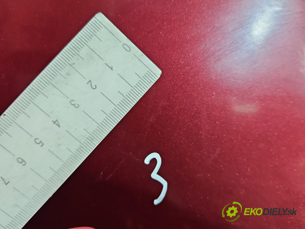 Toyota Corolla E16/E18  2013-2019 1.6 16V 132  HP manual 97 kW 1598 cm3 4- blatník predné pravý  (Kľučka dverí ostatné)