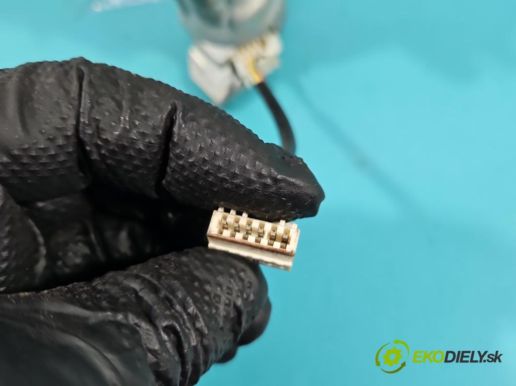 Vw Scirocco II 2008-2017 1.4 TSI 122 HP manual 90 kW 1390 cm3 3- Spínačka 1K0905851B (Spínacia skrinka)