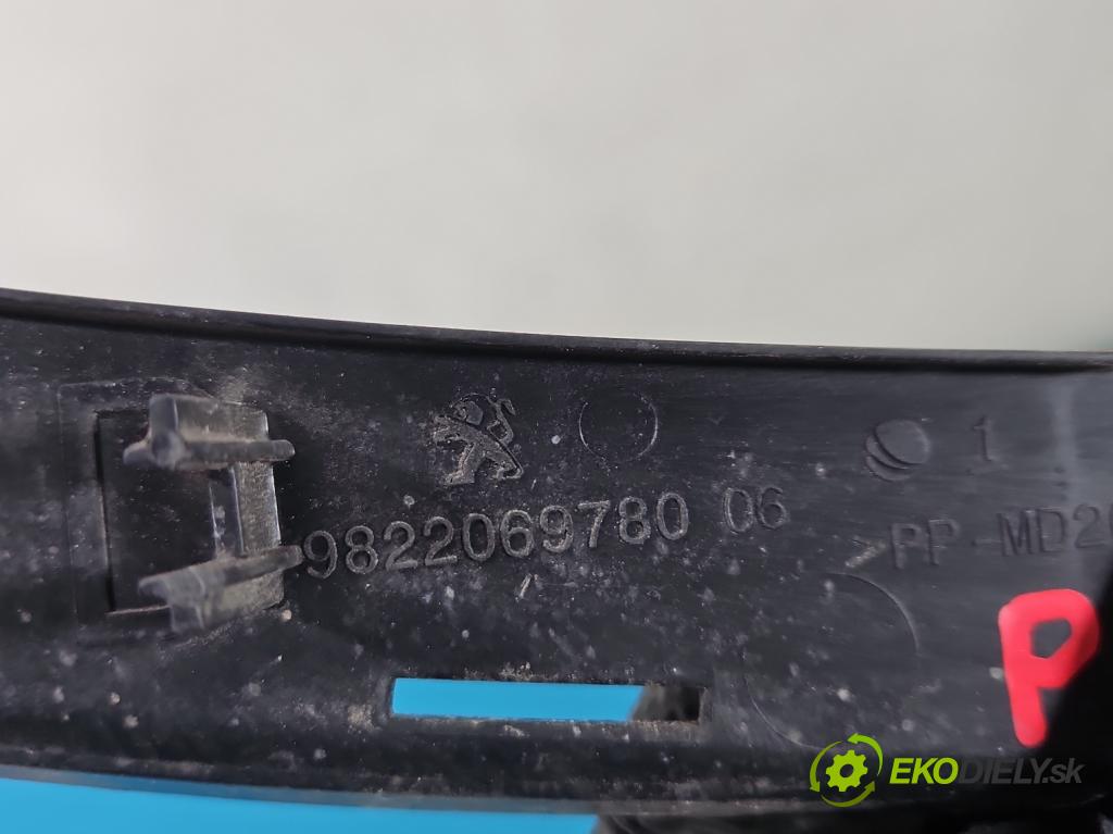 Peugeot 508 II 2018- 1.6 16V 181KM automatic 133 kW 1598 cm3 4- lišta blatník predné pravé 9822069780