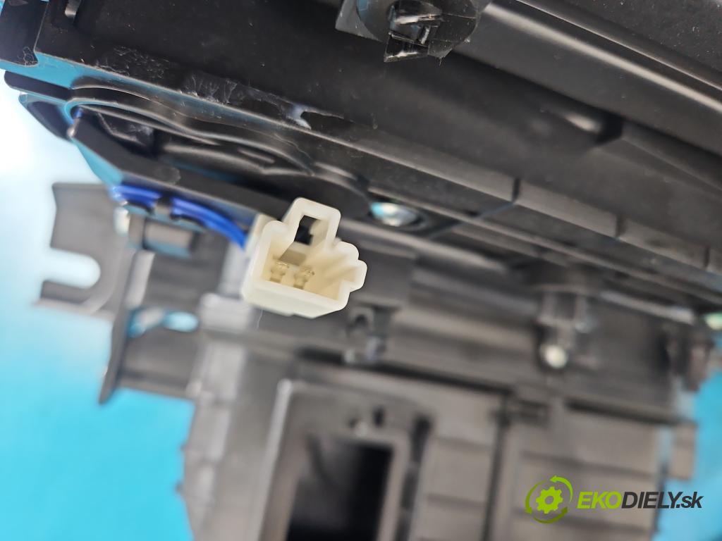 Hyundai Elantra VII 2020- 1.6 16V manual 90.2 kW 1598 cm3 4- radiator 97200-AA200 (Radiátor kúrenia)