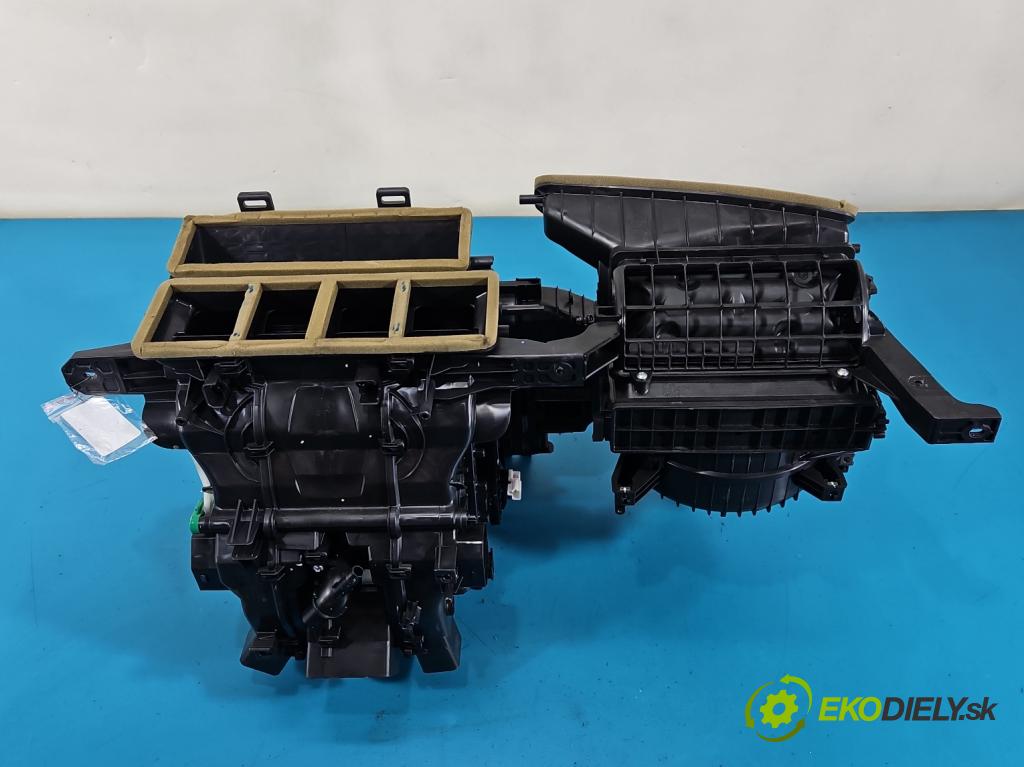 Hyundai Elantra VII 2020- 1.6 16V manual 90.2 kW 1598 cm3 4- radiator 97200-AA200 (Radiátor kúrenia)