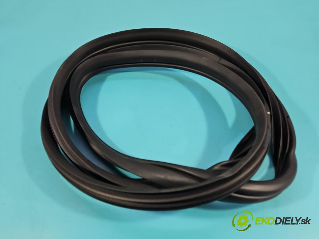 Hyundai Elantra VII 2020- 1.6 16V manual 90.2 kW 1598 cm3 4- Těsnění: dveře přední levé