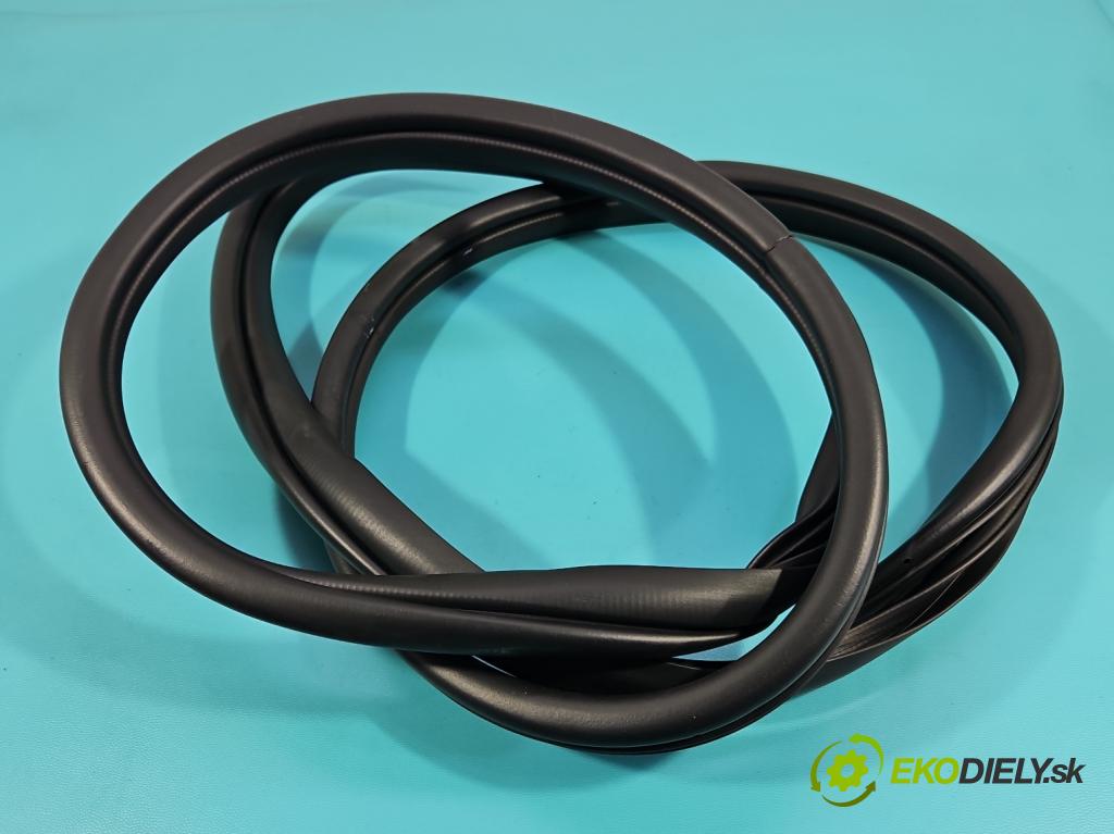 Hyundai Elantra VII 2020- 1.6 16V manual 90.2 kW 1598 cm3 4- Těsnění: dveře přední pravé