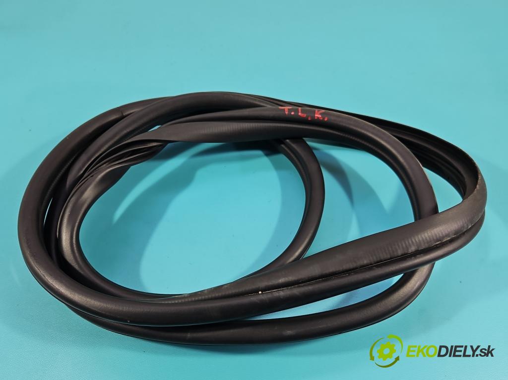 Hyundai Elantra VII 2020- 1.6 16V manual 90.2 kW 1598 cm3 4- Těsnění: dveře zadní levé  (Karoserie ostatní)