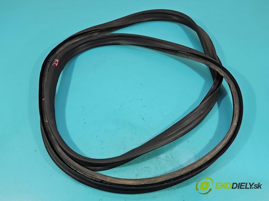 Hyundai Elantra VII 2020- 1.6 16V manual 90.2 kW 1598 cm3 4- Těsnění: kufrových dveří