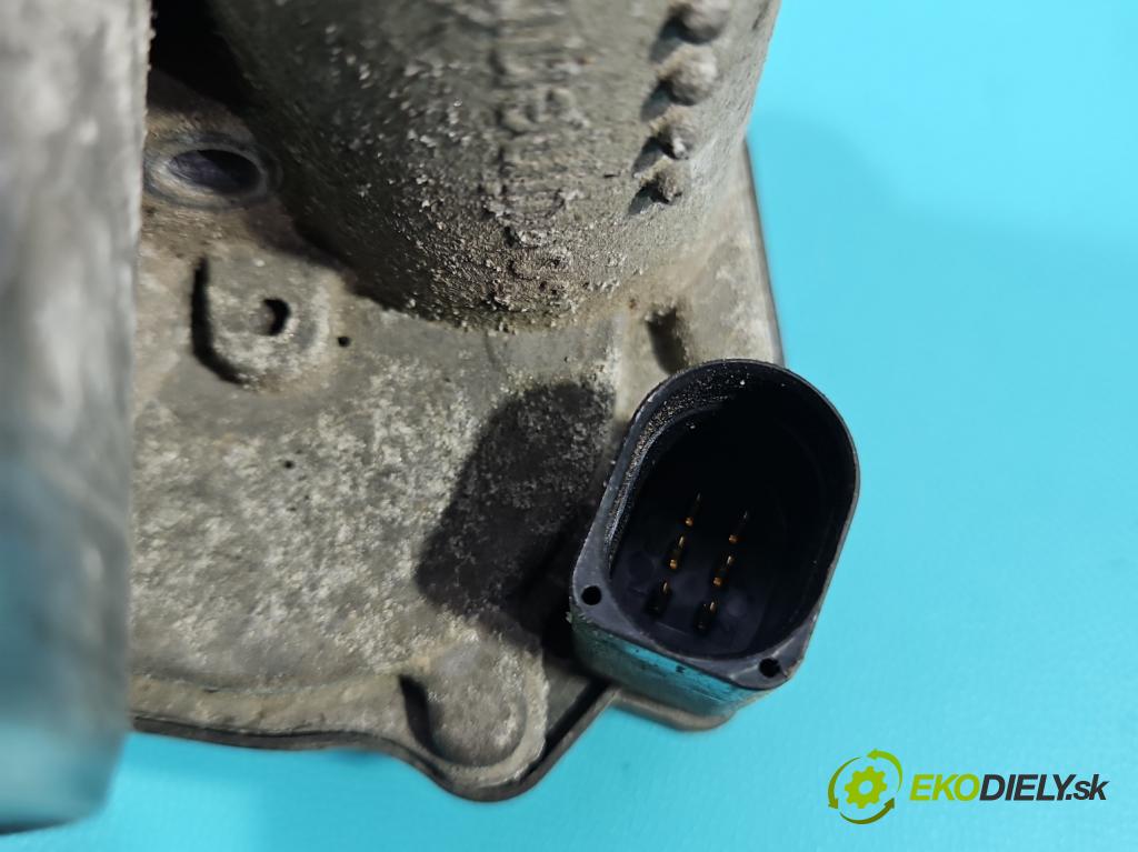 Skoda Roomster 1.4 16V 86 HP manual 63 kW 1390 cm3 5- klapka 03C133062S (Škrtiaca klapka)