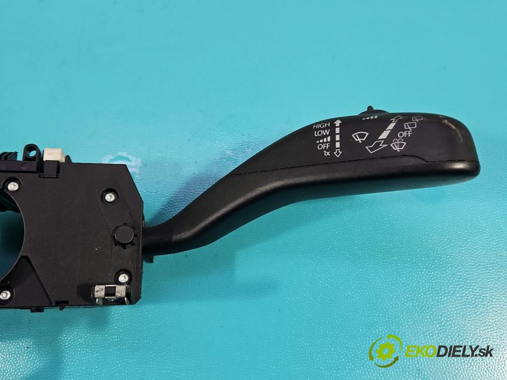 Skoda Roomster 1.4 16V 86 HP manual 63 kW 1390 cm3 5- prepínač komplex: 6R0953501 (Prepínacie páčky pod volantom)