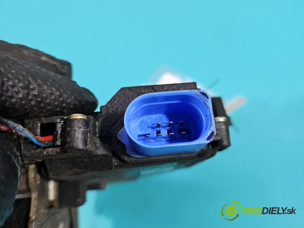 Skoda Roomster 1.4 16V 86 hp manual 63 kW 1390 cm3 5- zámek zadní levý 5J7839015B