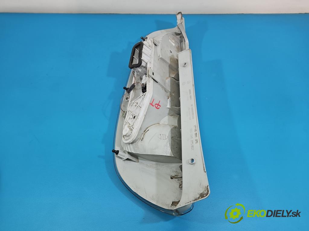 Skoda Roomster 1.4 16V 86 hp manual 63 kW 1390 cm3 5- světlo zadní pravé VP6SWX-13404-AA (Klika dveří ostatní)