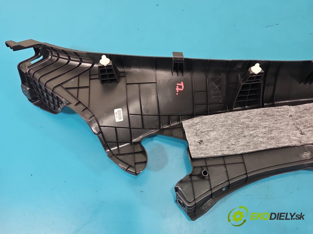 Hyundai Elantra VII 2020- 1.6 16V manual 90.2 kW 1598 cm3 4- kryt plast 85890-AA000