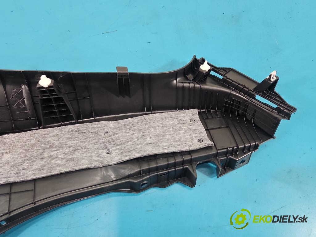 Hyundai Elantra VII 2020- 1.6 16V manual 90.2 kW 1598 cm3 4- kryt plast 85890-AA000