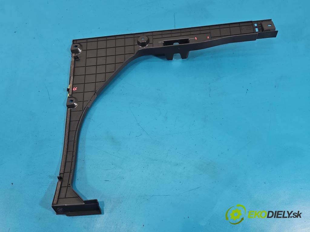 Hyundai Elantra VII 2020- 1.6 16V manual 90.2 kW 1598 cm3 4- kryt plast 85785-AA000