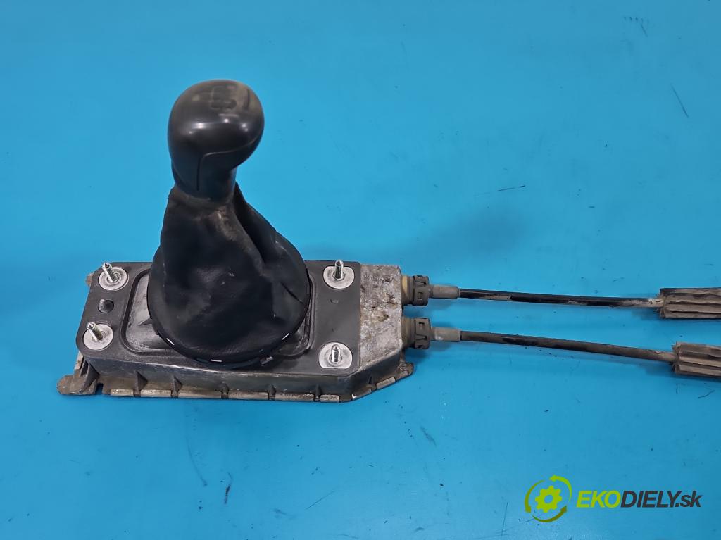 Skoda Roomster 1.4 16V 86 HP manual 63 kW 1390 cm3 5- Páka: Změny: stupeň,rýchlosť 6Q0711049CG (Rýchlostná páka (kulisa))