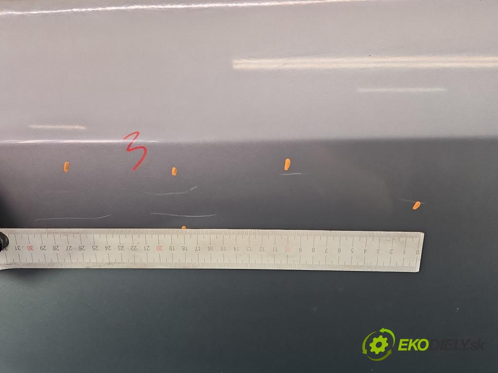 Fiat Punto Grande 1.3 jtd 90 HP manual 66 kW 1248 cm3 5- dvere predné ľavé  (Kľučka dverí ostatné)