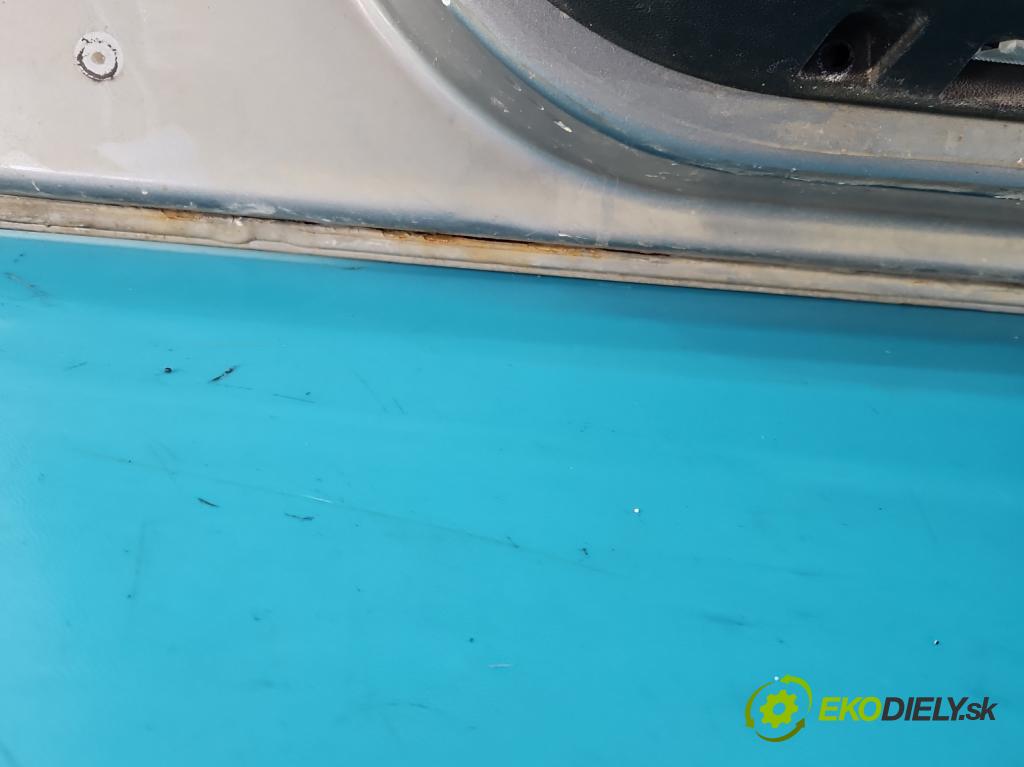 Fiat Punto Grande 1.3 jtd 90 HP manual 66 kW 1248 cm3 5- dvere predné ľavé  (Kľučka dverí ostatné)