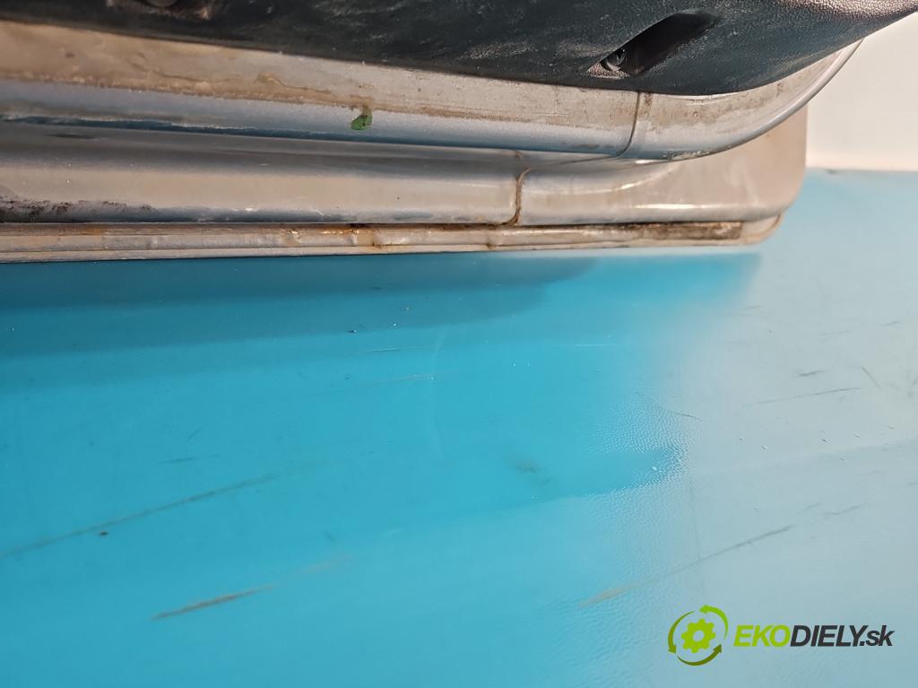 Fiat Punto Grande 1.3 jtd 90 HP manual 66 kW 1248 cm3 5- dvere predné ľavé  (Kľučka dverí ostatné)