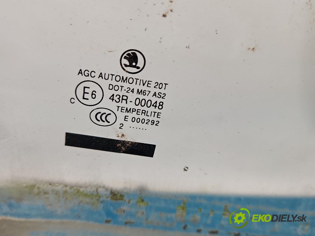 Skoda Roomster 1.4 16V 86 HP manual 63 kW 1390 cm3 5- sklo dvere zadné pravé