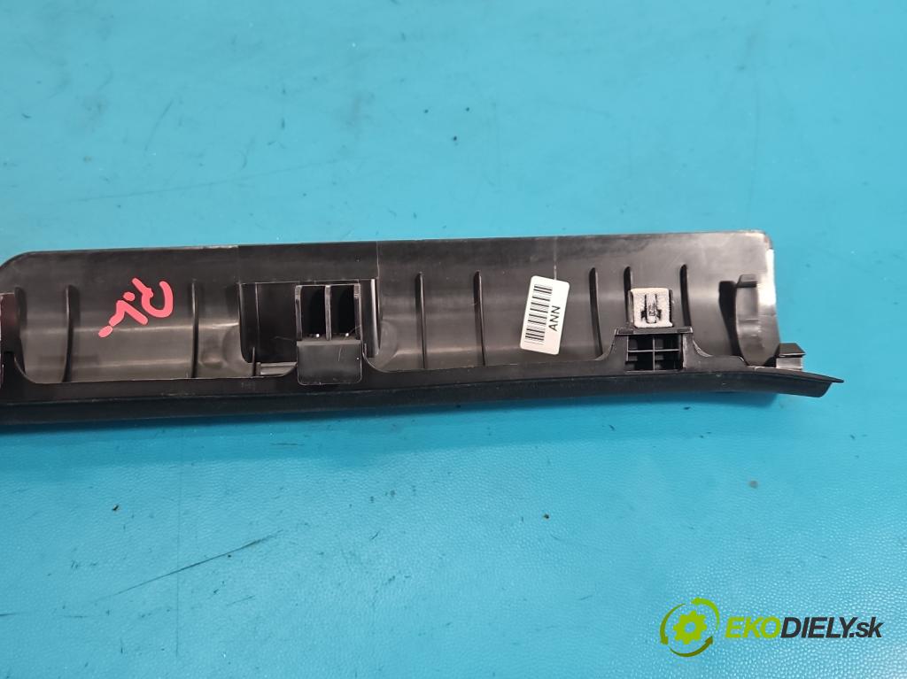 Hyundai Elantra VII 2020- 1.6 16V manual 90.2 kW 1598 cm3 4- kryt plast 85870-AA000