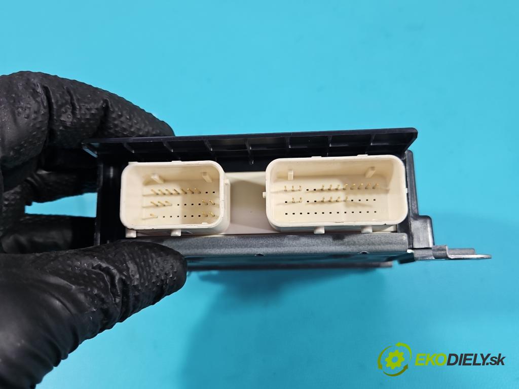 Hyundai Elantra VII 2020- 1.6 16V manual 90.2 kW 1598 cm3 4- riadiaca jednotka vankúše: 95910-AA500