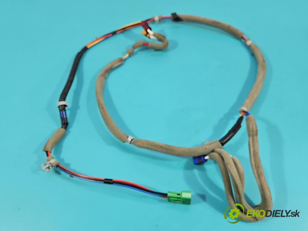 Hyundai Elantra VII 2020- 1.6 16V manual 90.2 kW 1598 cm3 4- Zväzok: ostatné 96220-AA420