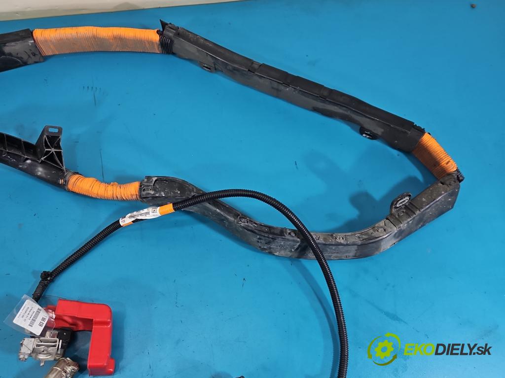 Ford Mondeo Mk5 2014-2022 2.0 16V 140 hp automatic 103 kW 1999 cm3 4- kontakt plusová HG98-14B322-AC