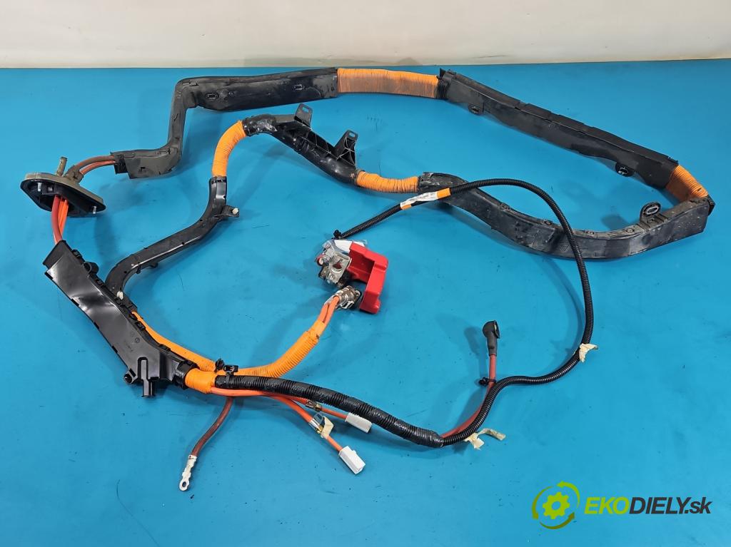 Ford Mondeo Mk5 2014-2022 2.0 16V 140 hp automatic 103 kW 1999 cm3 4- kontakt plusová HG98-14B322-AC