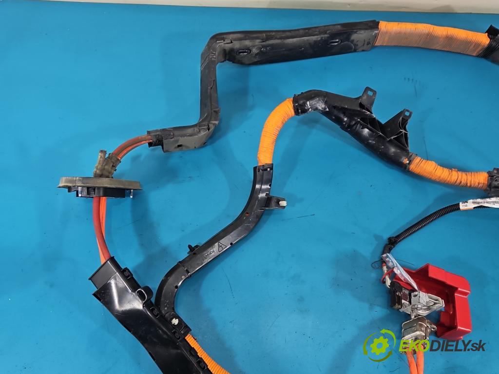 Ford Mondeo Mk5 2014-2022 2.0 16V 140 hp automatic 103 kW 1999 cm3 4- kontakt plusová HG98-14B322-AC