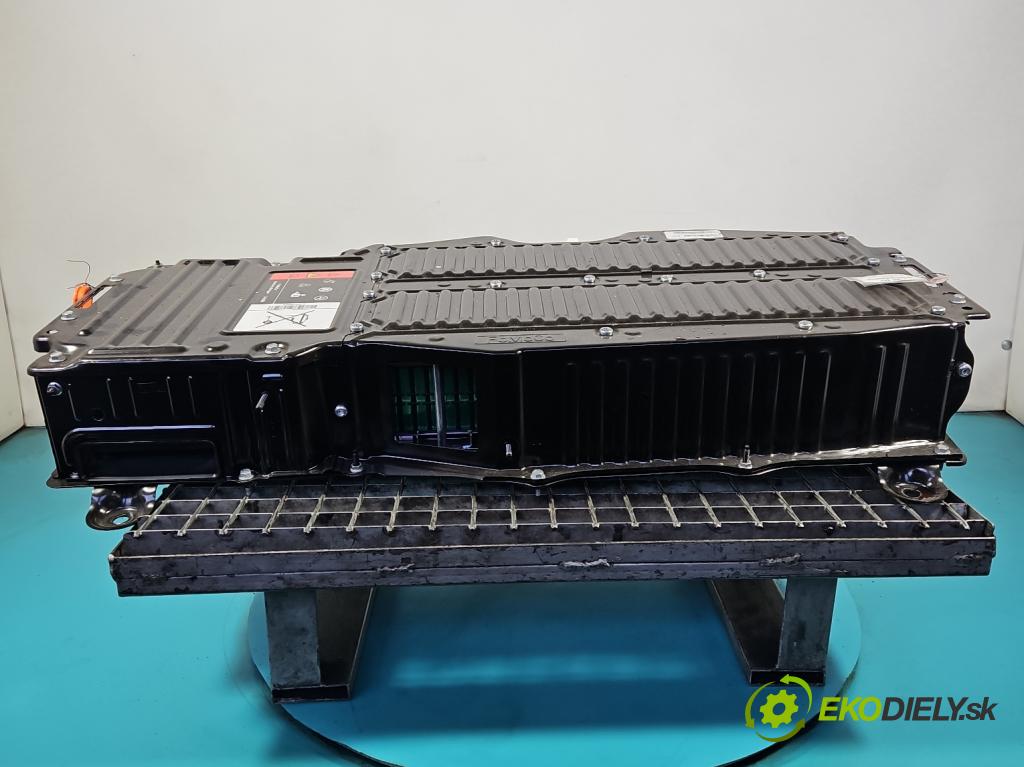 Ford Mondeo Mk5 2014-2022 2.0 16V 140 hp automatic 103 kW 1999 cm3 4- batéria HG9810B759CA